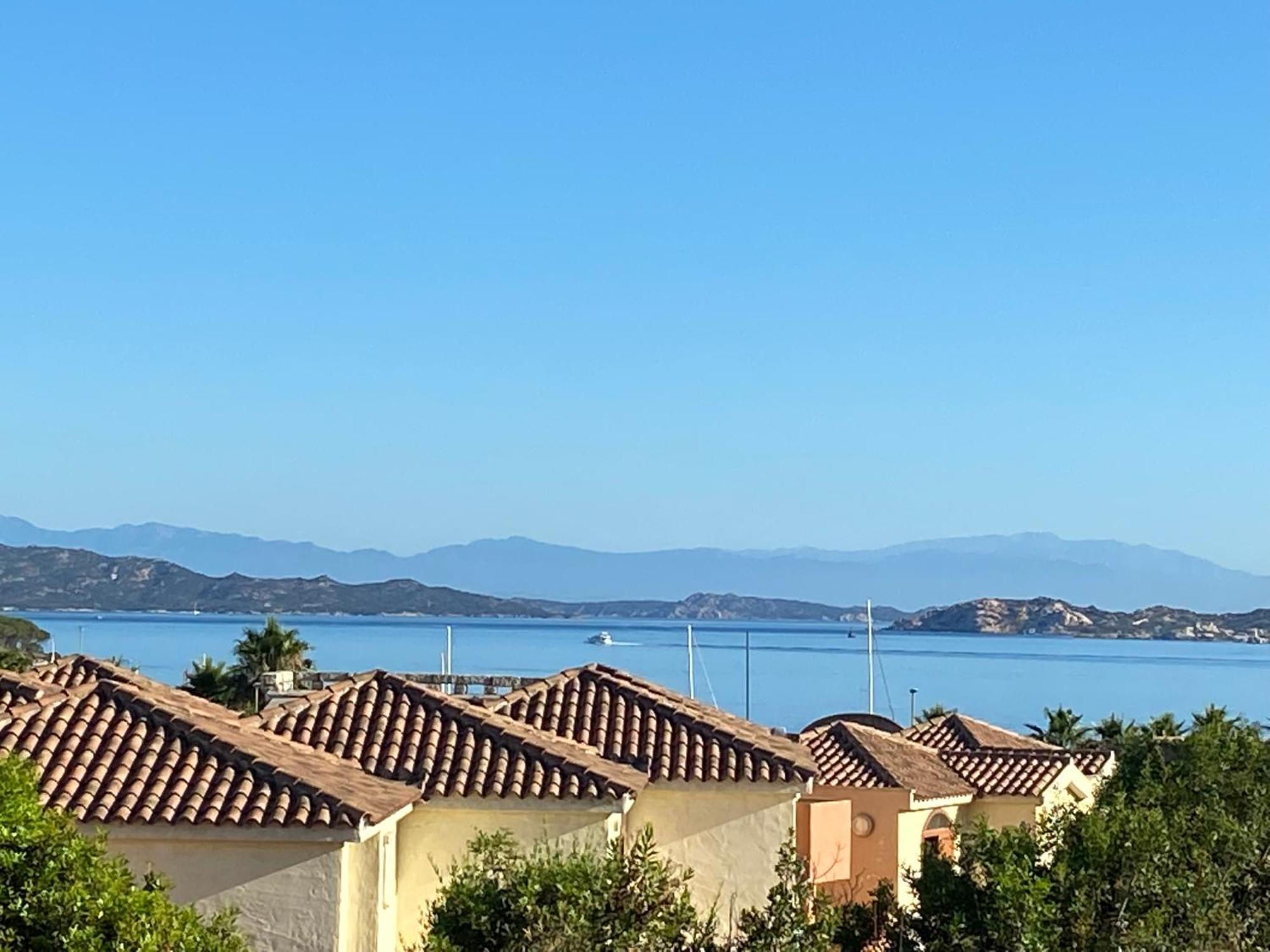 Club Esse Residence Capo D'Orso Palau Eksteriør bilde